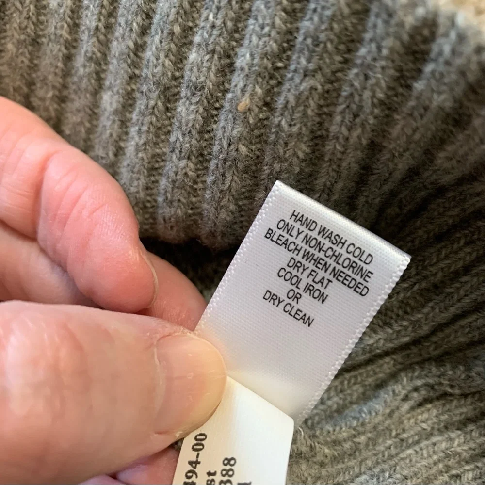NWT Banana Republic Sweater Vest Gray Italian Yarn Merino Wool Mens XL Preppy